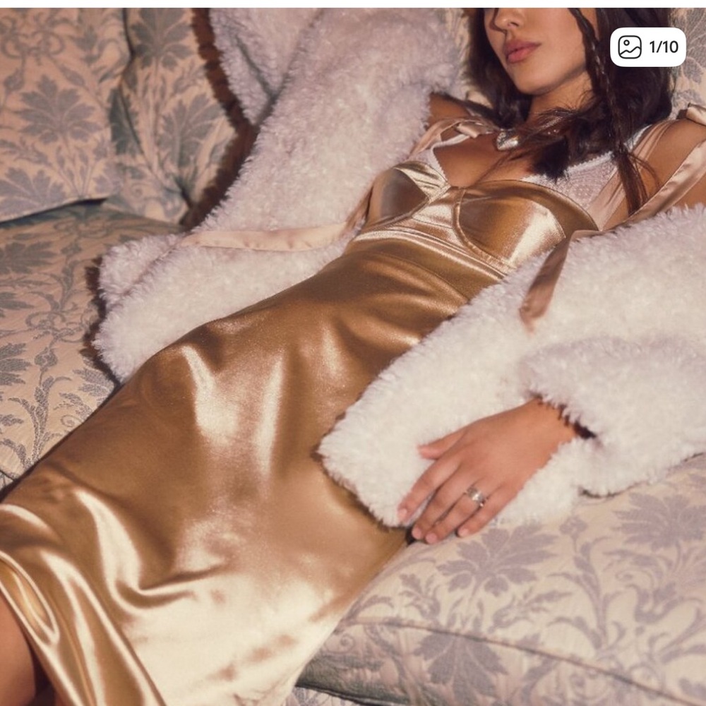 NWT FREE PEOPLE Casino Got Glam Slip / Latte Large